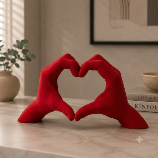Main en forme de coeur
