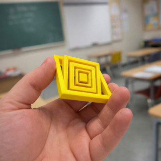 Fidget spinner carré